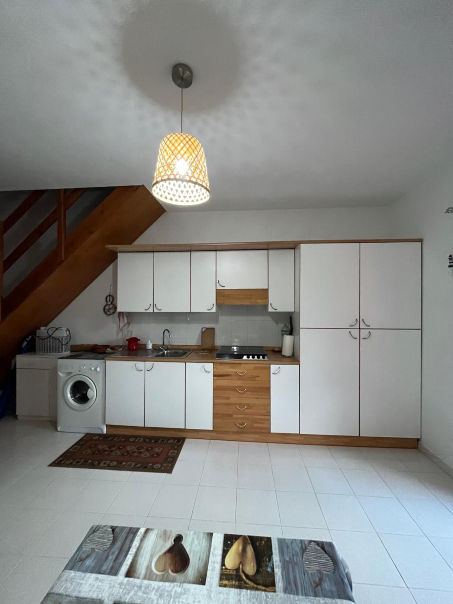Casa Sviluppata Su Due Piani Con Doppia Veranda E Parcheggio Privato San Teodoro  Zewnętrze zdjęcie