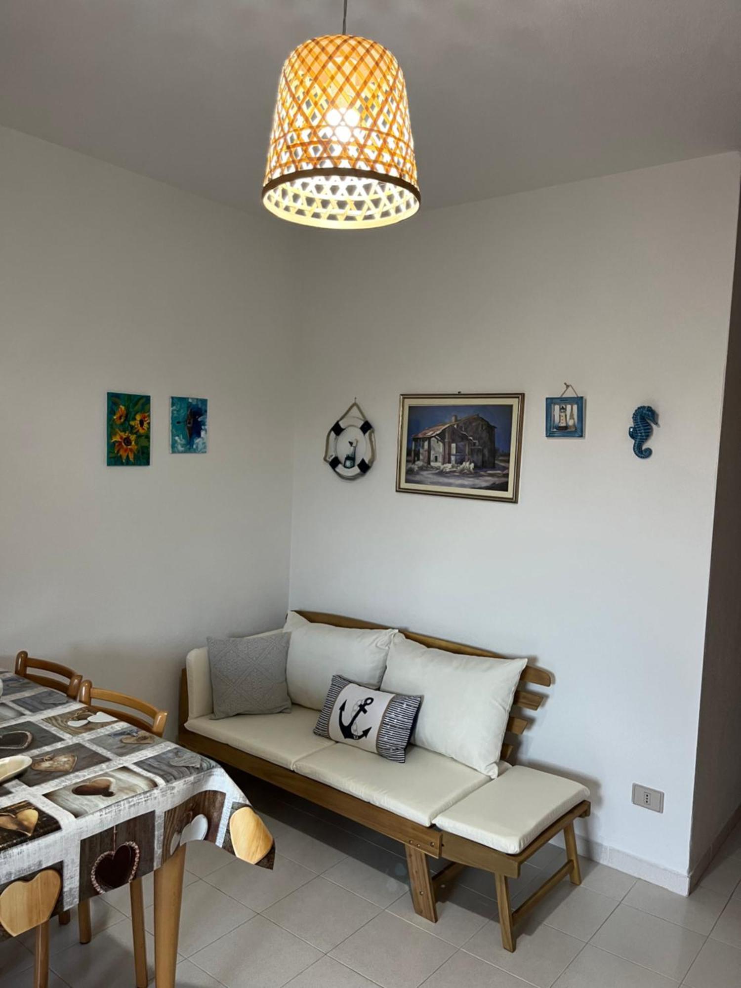 Casa Sviluppata Su Due Piani Con Doppia Veranda E Parcheggio Privato San Teodoro  Zewnętrze zdjęcie